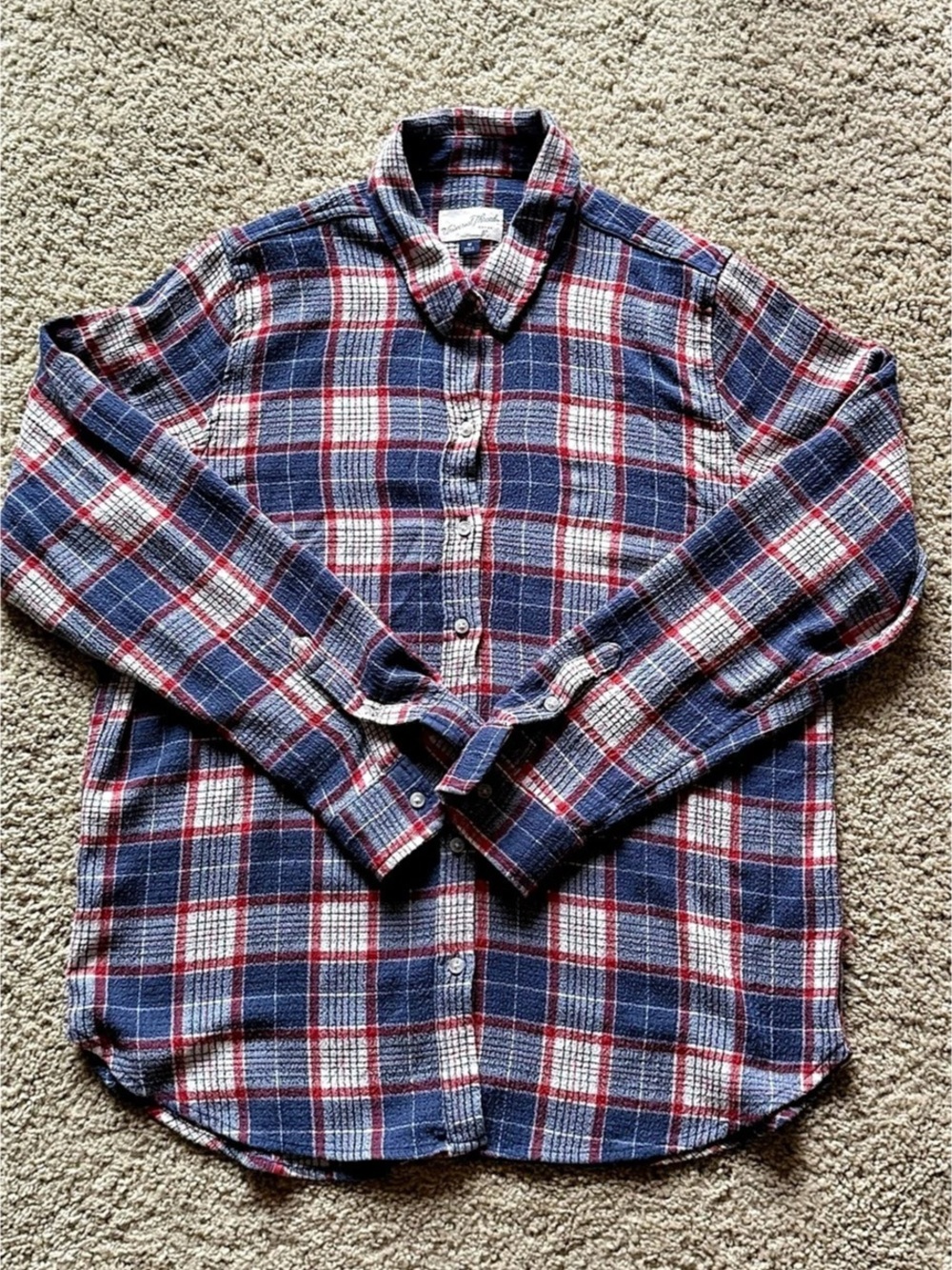Universal Thread Plaid Relaxed Fit Shirt in Blue & Red Size Medium